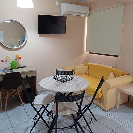 Nini'S House 1 Apartman Nidrí Kültér fotó