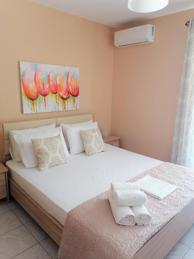 Nini'S House 1 Apartman Nidrí Kültér fotó